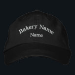 Brodée Nom de la boulangerie Casquette noir brodé<br><div class="desc">Ajoutez votre nom de boulangerie et votre nom d'employé à ce Casquette de boulangerie brodé.</div>