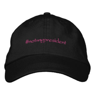 Brodée #notmypresident casquette rose/noir