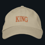 Brodée Regal Brodery Casquette kaki Nom du roi Casquette<br><div class="desc">Faites une déclaration avec le casquette de vêtements alternatifs en coton kaki. La broderie audacieuse "King" en or lui donne un aspect royal. La sangle réglable assure un ajustement parfait. Parfait pour des sorties décontractées ou pour ajouter du flair à tout ensemble.</div>