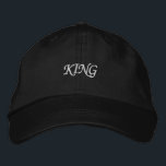 Brodée Royal Black Réglable Casquette Avec Gras "King"<br><div class="desc">Faites une déclaration avec le casquette en coton noir avec broderie "King" audacieuse. La visière réglable assure un ajustement confortable et personnalisé. Parfait pour présenter votre style royal et élever n'importe quelle tenue.</div>