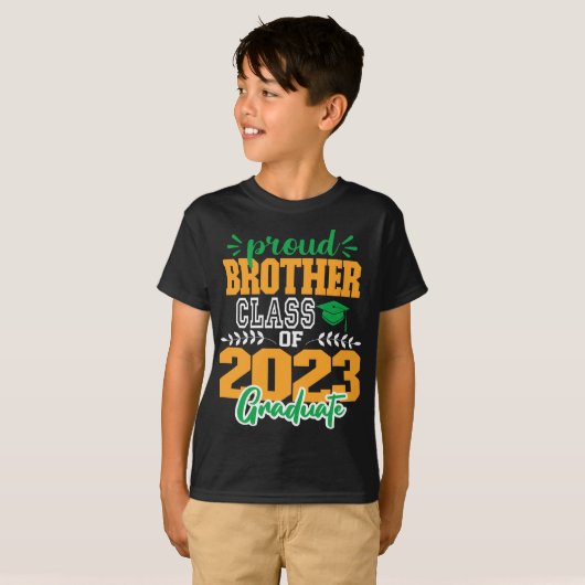 BROEDER van een klasse van 2023 MODERN-SCRIPT T-shirt (Voorkant volledig)