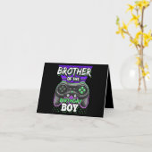 Broer van de jarige jongen Matching videospel Kaart (Gele Bloem)
