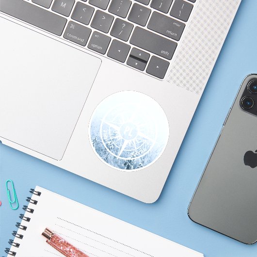 Brombalmonogram wintersparren sticker (Laptop met iPhone)