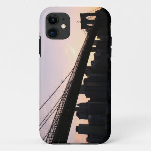 Brooklyn Bridge en Manhattan Skyline 's nachts iPhone 11 Hoesje