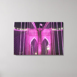 Brooklyn Bridge Lit Paars Canvas Afdruk