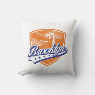 Brooklyn Schild met Swoosh Design Kussen