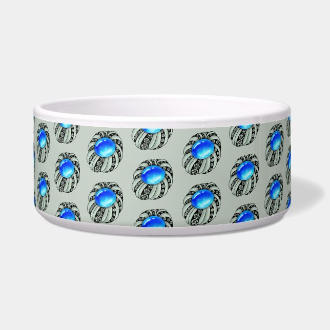 Brosche  voerbakje (Voorkant)