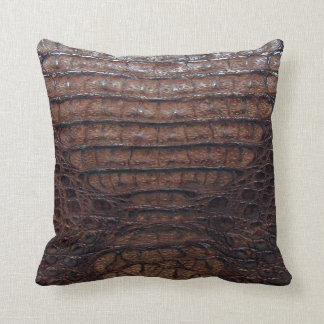 Brown Alligator Print Pillow #1 Kussen