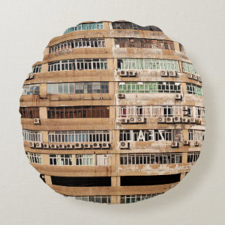 BROWN CONCRETE BOUW ROND KUSSEN