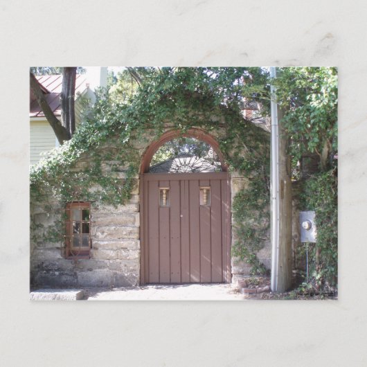 BROWN COURTYARD DEUR BRIEFKAART (Voorkant)