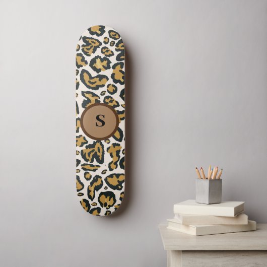 Brown Leopard Pattern Initiaal Monogram Skateboard (Muurkunst)
