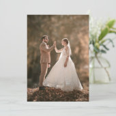 brown modern wedding invitation, invitation (Debout devant)