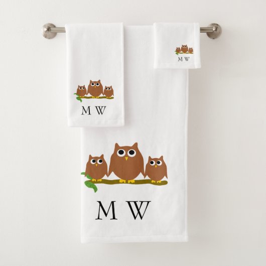 Brown Owls Design Monogrammed (En situation)