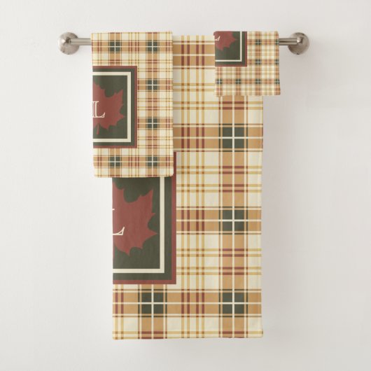 Brown Plaid Motif Automne Maple Leaf Monogramme (En situation)