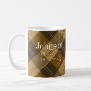 Brown Plaid Nom de famille personnalisé Café Mug