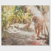 BROWN TIGER IN WALKING GESTURE CADEAUPAPIER (Vlak)