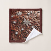 Brown Tooled Faux Leather and Diamond (Gant de toilette)