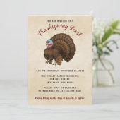 Brown Turquie Thanksgiving Dîner Invitation (Debout devant)