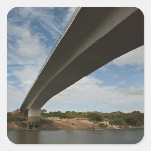Brug die Guyana met Brazilië verbindt over Takutu Vierkante Sticker