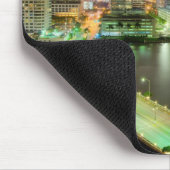 Brug loopt over de waterweg naar het centrum van M Muismat (Hoek)