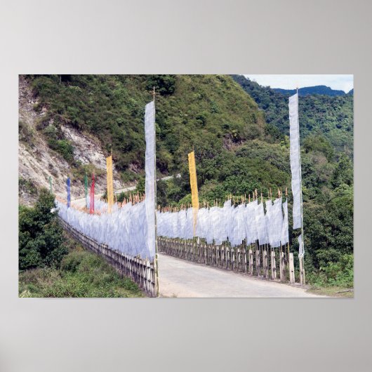 Brug met boeddhistische gebedsbanieren - Bhutan Poster (Voorkant)