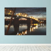 Brug over de Donau. Canvas Afdruk (Insitu (Houten vloer))