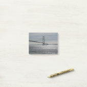 Brug over de rivier post-it® notes (Op bureau)