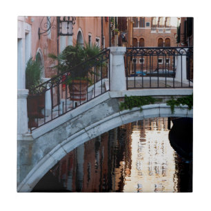 Brug over een kanaal tegeltje