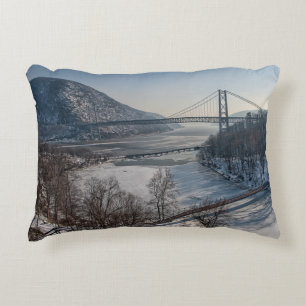 Brug voor beren decoratief kussen