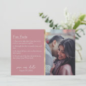 Bruid & bruidegom Feiten Foto op Dusty Pink Kaart (Staand voorkant)