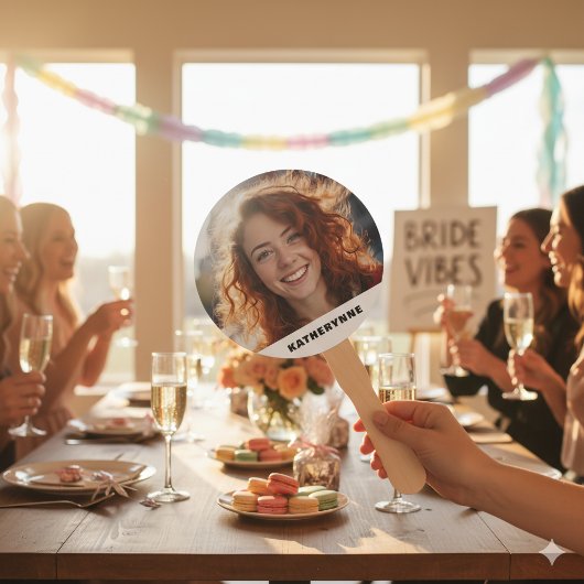 bruid bruidegom haar hem foto bruiloft douche spel handwaaier