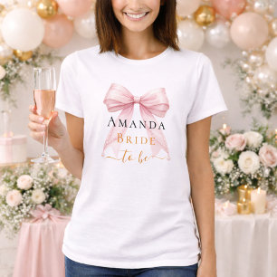 Bruid die gaat trouwen roze strik parels elegante  t-shirt