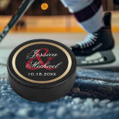 Bruid en bruidegom gepersonaliseerde herinnering hockey puck