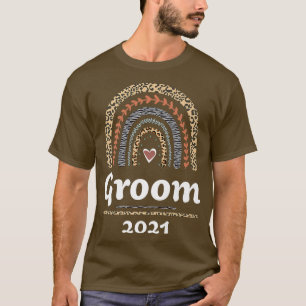 Bruidegom 2021 Getrouwd Gedempt Boho Regenboog Lui T-shirt