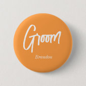 Bruidegom Oranje Wit Script Trouw Ronde Button 5,7 Cm (Voorkant)
