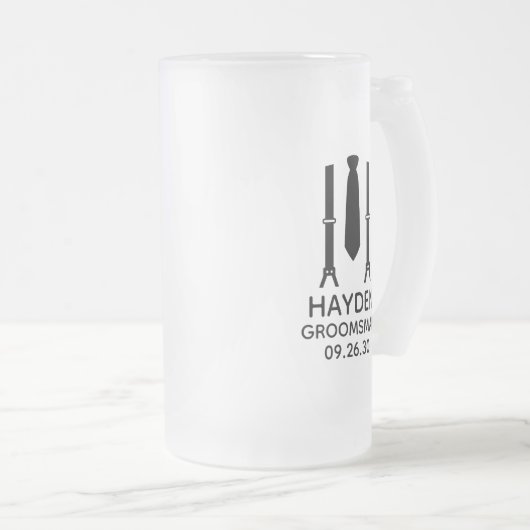 Bruidsjonker in zwarte smoking matglas bierpul (Voorkant rechts)