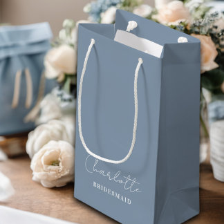 bruidsmeisje | Minimalistisch script Dusty Blue Klein Cadeauzakje