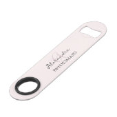Bruidsmeisje Modern Monogram Blush Roze Minimalist Speed Flessenopener (Voorkant Gekanteld)