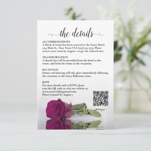 Bruiloft Details Magenta Raspberry Roos QR Code Informatiekaartje (Staand voorkant)