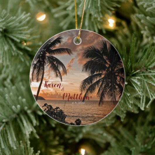 Bruiloft Jubileum Tropical Sunset Beach Custom Keramisch Ornament (Boom)