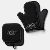 Bruiloft Koppels Initialen Script Monogram Zwart Ovenwant & Pannenlap Set (Voorkant / Achterkant)