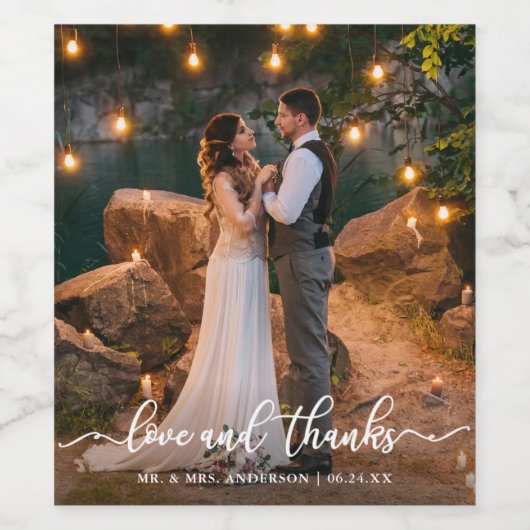 Bruiloft Liefde en Bedankt Elegant Script Foto Wijn Etiket (Enkel label)