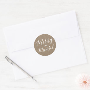 Bruiloft met Kerstmis op bruin kraftpapier Ronde Sticker