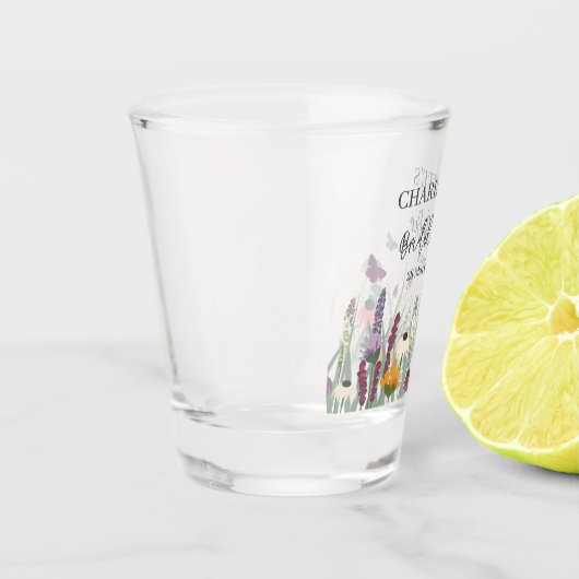 Bruiloftsfeest met wilde bloemen en vlinders shot glas (Links)