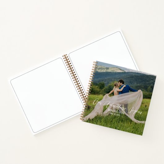 Bruiloftsfoto, Elegant Goud en Wit Script Notitieboek (Binnen)