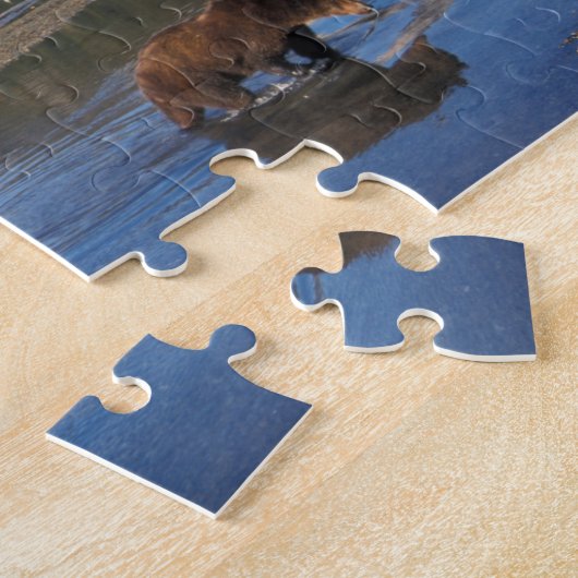 Bruin beer, grizzly beer, zeug en kubben in legpuzzel (Zijkant)