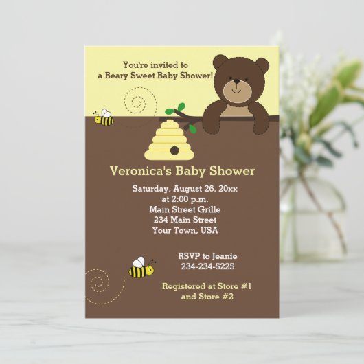 Bruin Beer van honing en roombijen Baby shower inv Kaart (Staand voorkant)