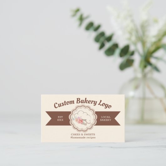 Bruin Beige Modern Pastry Chef Visitekaartje (Staand voorkant)