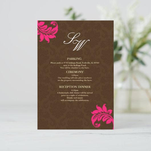 Bruin en Heet Roze Damast Bruiloft Behuizing Kaart (Staand voorkant)