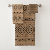 Bruin en Zwart aztec patroon Bad Handdoek (Insitu)